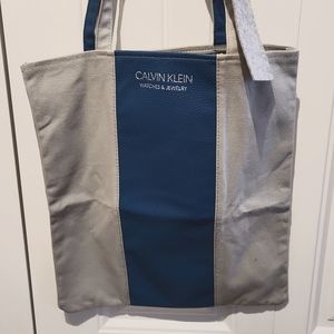 NWT***Calvin Klein Totes Bag